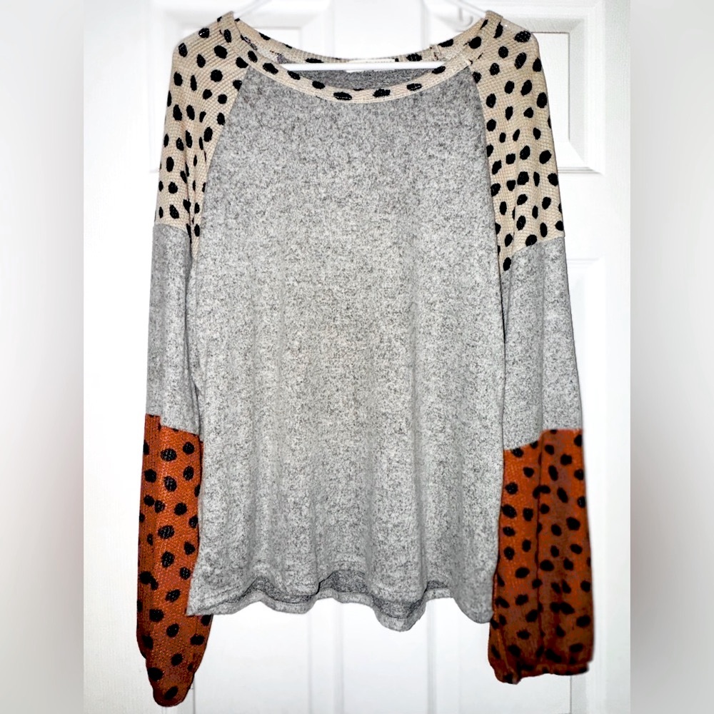 EUC • Modern Dot Thermal Mixed Media Boutique Sweater